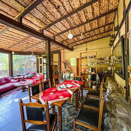Pensjonat Stajnia Cesarska Farm stay