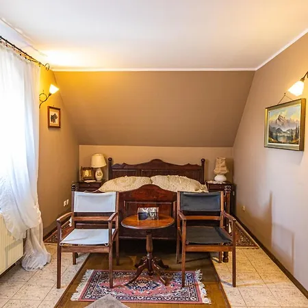 Farm stay Pensjonat Stajnia Cesarska Kadyny